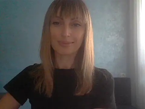 Snapshot of EffectMaya chatting on 09-26-25, 12:53 EffectMaya online show from 09-26-25, 12:53