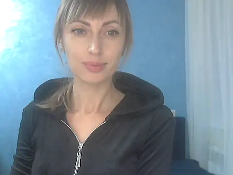 Snapshot of EffectMaya chatting on 10-02-25, 12:45 EffectMaya online show from 10-02-25, 12:45