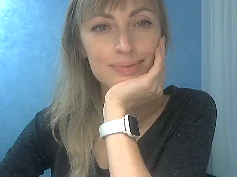 Snapshot of EffectMaya chatting on 10-31-25, 04:08 EffectMaya online show from 10-31-25, 04:08