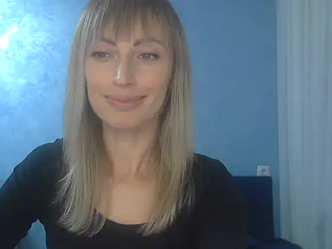 Snapshot of EffectMaya chatting on 11-09-25, 02:37 EffectMaya online show from 11-09-25, 02:37