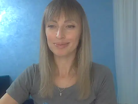 Snapshot of EffectMaya chatting on 11-21-25, 06:39 EffectMaya online show from 11-21-25, 06:39