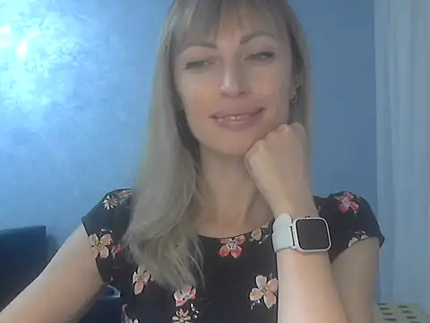 Snapshot of EffectMaya chatting on 11-24-25, 04:18 EffectMaya online show from 11-24-25, 04:18