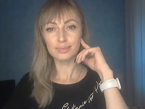 Snapshot of EffectMaya chatting on 11-26-25, 11:22 EffectMaya online show from 11-26-25, 11:22