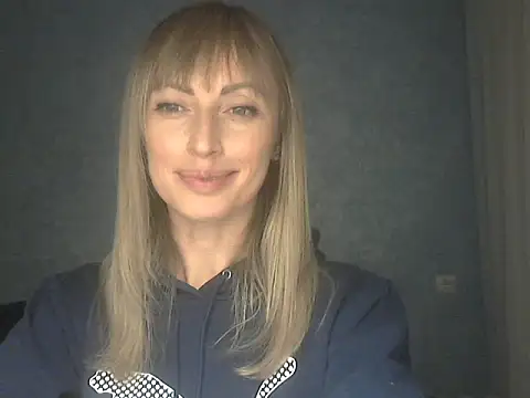 Snapshot of EffectMaya chatting on 12-02-25, 08:04 EffectMaya online show from 12-02-25, 08:04