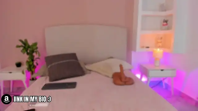 Snapshot of nathalynbarnes chatting on 07-07-26, 11:14 nathalynbarnes online show from 07-07-26, 11:14