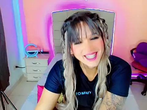 TaylorMon online show from 01-12-25, 06:06