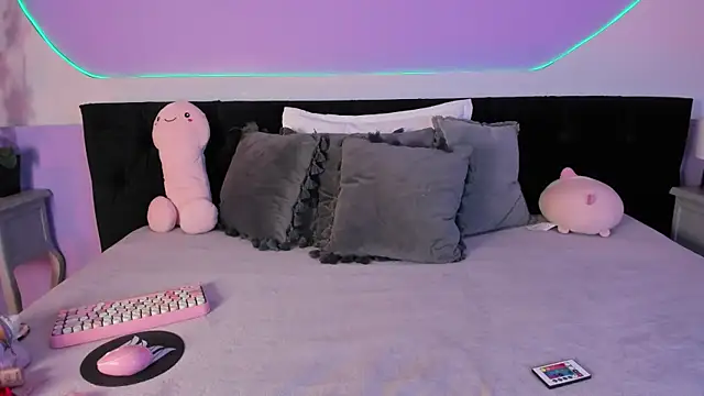 Julieta Cortes   online show from 12-03-25, 12:03