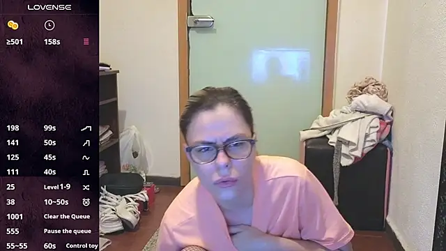 Snapshot of ana_squirt69 chatting on 06-12-26, 10:41 ana squirt69 online show from 06-12-26, 10:41