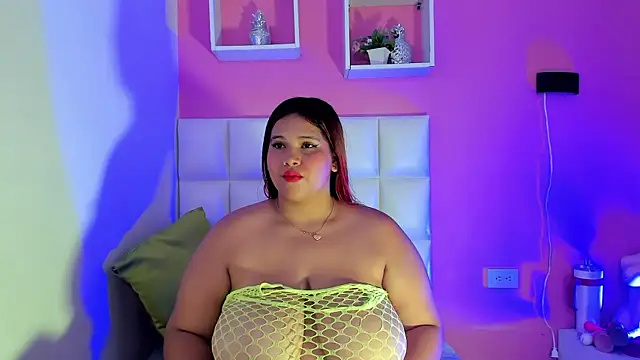 Alanna hot3 online show from 05-16-26, 02:38