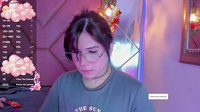 Snapshot of Yuri_Stars chatting on 02-19-25, 05:38 Yuri Stars online show from 02-19-25, 05:38