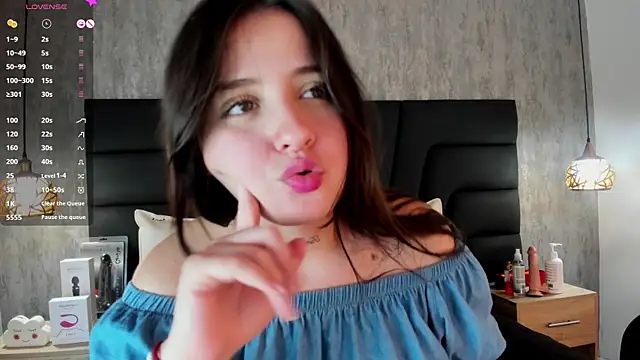 Snapshot of Sabrina_Lennox chatting on 02-07-25, 01:47 Sabrina Lennox online show from 02-07-25, 01:47