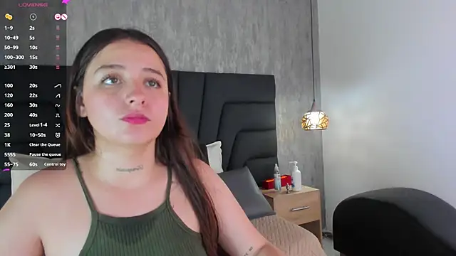 Snapshot of Sabrina_Lennox chatting on 02-22-25, 01:44 Sabrina Lennox online show from 02-22-25, 01:44