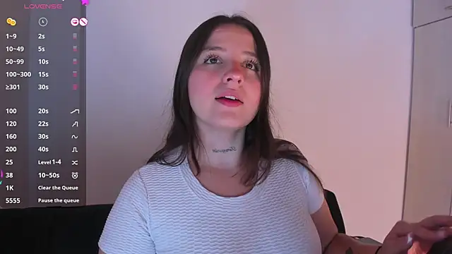 Snapshot of Sabrina_Lennox chatting on 09-09-25, 04:56 Sabrina Lennox online show from 09-09-25, 04:56