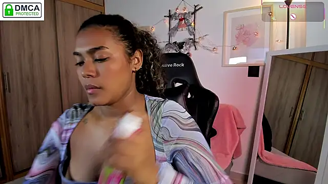 aleja montiel   online show from 12-05-25, 12:58