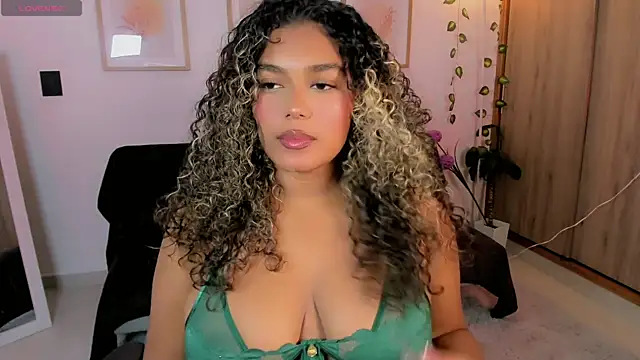aleja montiel   online show from 05-07-26, 09:31