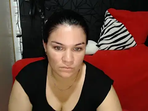 Snapshot of love_and_Lust chatting on 12-18-24, 07:52 love and Lust online show from 12-18-24, 07:52