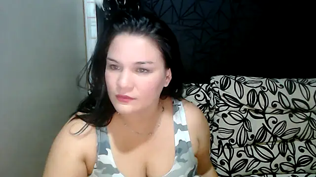 Snapshot of love_and_Lust chatting on 02-22-25, 08:53 love and Lust online show from 02-22-25, 08:53