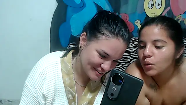 Snapshot of love_and_Lust chatting on 03-19-25, 06:46 love and Lust online show from 03-19-25, 06:46