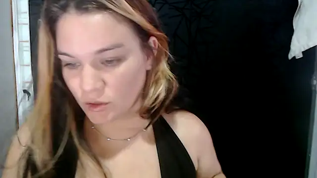 Snapshot of love_and_Lust chatting on 10-08-25, 03:31 love and Lust online show from 10-08-25, 03:31