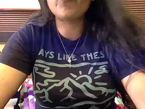 HaaniKaur online show from 10-13-25, 08:25