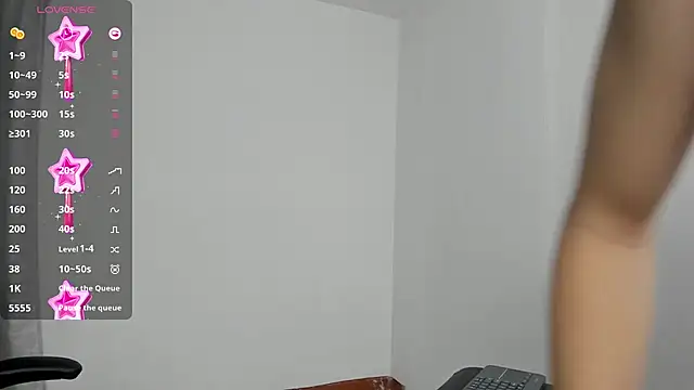 Snapshot of luandy chatting on 02-08-25, 11:22 luandy online show from 02-08-25, 11:22