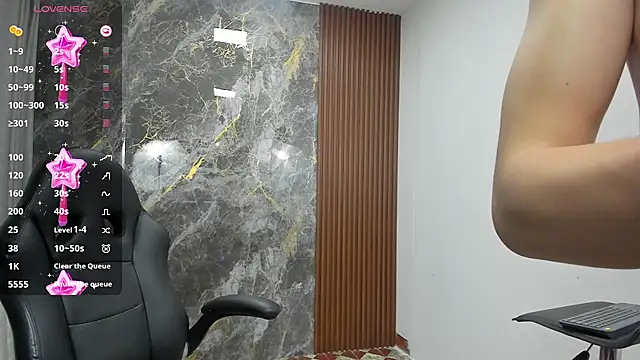 Snapshot of luandy chatting on 03-10-25, 11:21 luandy online show from 03-10-25, 11:21