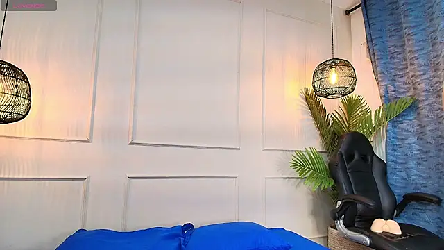 Snapshot of luandy chatting on 10-17-25, 08:00 luandy online show from 10-17-25, 08:00