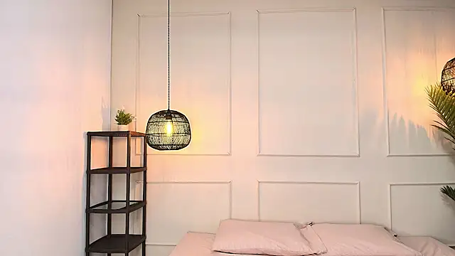 Snapshot of luandy chatting on 11-10-25, 08:30 luandy online show from 11-10-25, 08:30