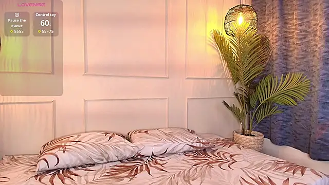 Snapshot of luandy chatting on 12-03-25, 07:56 luandy online show from 12-03-25, 07:56