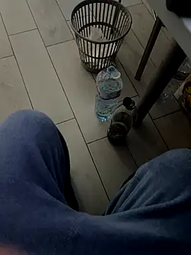 Snapshot of Lucom23 chatting on 12-01-24, 04:40 Lucom23 online show from 12-01-24, 04:40