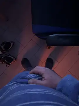 Snapshot of Lucom23 chatting on 02-04-25, 12:08 Lucom23 online show from 02-04-25, 12:08