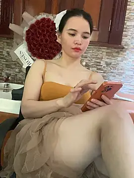 Snapshot of LiLi-Kirix99 chatting on 07-08-26, 07:35 LiLi-Kirix99 online show from 07-08-26, 07:35