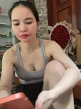 Snapshot of LiLi-Kirix99 chatting on 07-10-26, 07:56 LiLi-Kirix99 online show from 07-10-26, 07:56