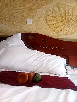 Snapshot of sexxylucia chatting on 09-28-25, 07:25 sexxylucia online show from 09-28-25, 07:25