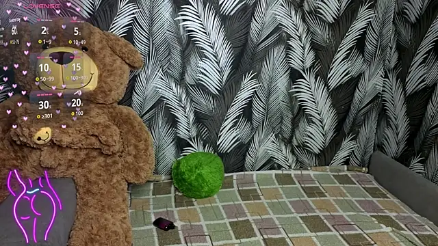 Snapshot of Hellen_Moore chatting on 10-04-25, 12:19 Hellen Moore online show from 10-04-25, 12:19