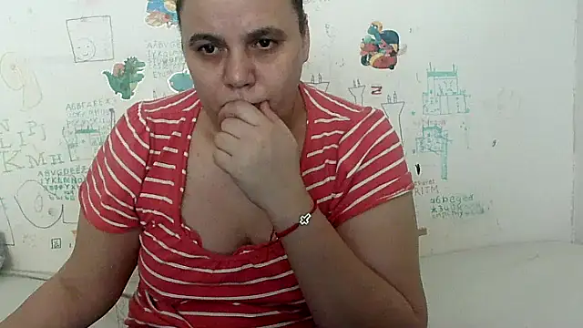 Snapshot of VixenBya chatting on 09-28-25, 07:14 VixenBya online show from 09-28-25, 07:14