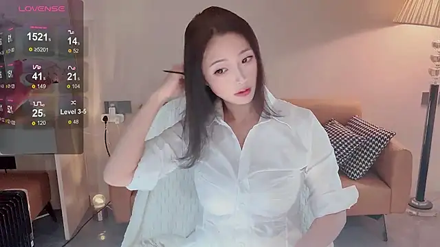 Snapshot of Yaikun0-0 chatting on 12-25-24, 01:31 Yaikun0-0 online show from 12-25-24, 01:31