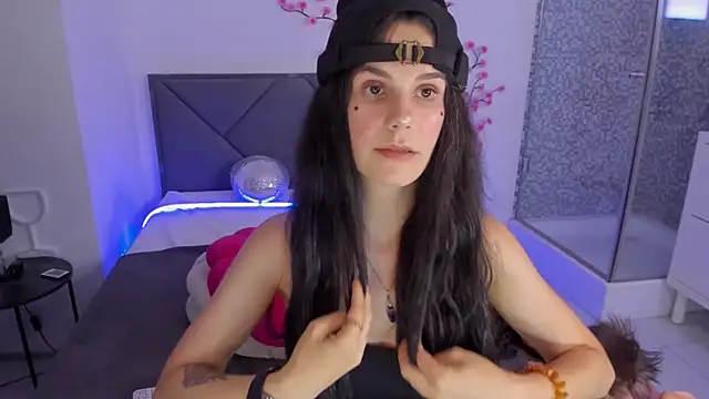 Snapshot of CassieEvans chatting on 07-14-26, 05:34 CassieEvans online show from 07-14-26, 05:34