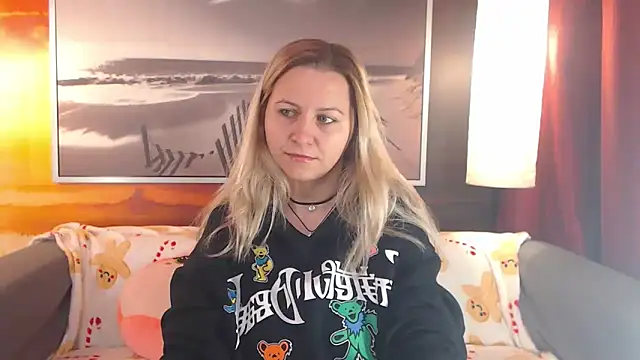 Snapshot of BigBoobsARRI chatting on 12-13-24, 12:09 BigBoobsARRI online show from 12-13-24, 12:09