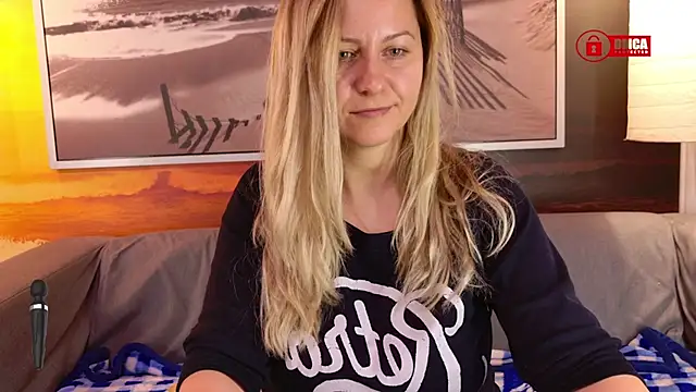 Snapshot of BigBoobsARRI chatting on 03-22-25, 09:45 BigBoobsARRI online show from 03-22-25, 09:45