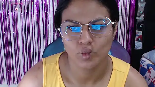 SweetAlmaa online show from 02-15-26, 01:52