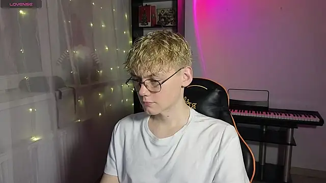 Keytaro online show from 03-08-25, 05:01