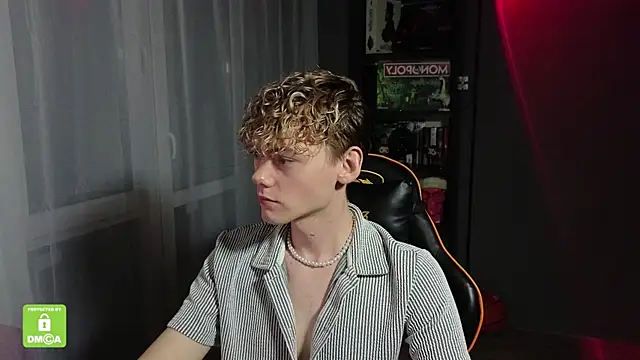 Keytaro online show from 10-15-25, 12:44