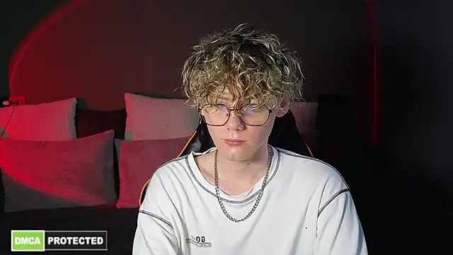 Keytaro online show from 03-24-26, 12:21