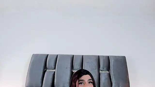 Snapshot of LucyGiraldo chatting on 01-18-25, 02:14 LucyGiraldo online show from 01-18-25, 02:14