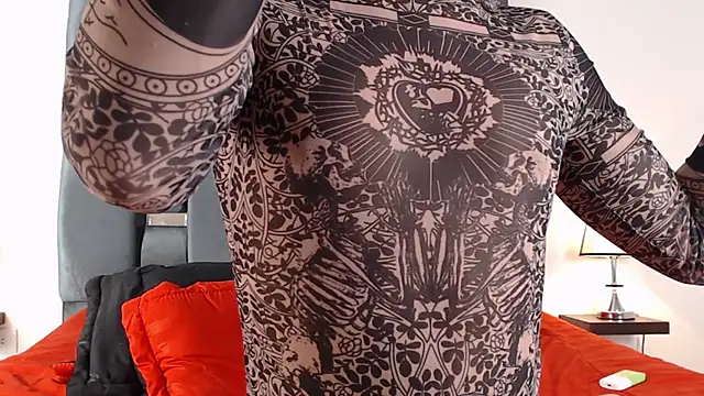 Snapshot of LucyGiraldo chatting on 01-31-25, 12:28 LucyGiraldo online show from 01-31-25, 12:28