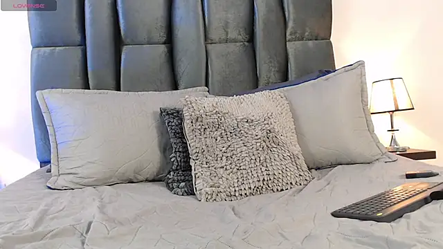 Snapshot of LucyGiraldo chatting on 02-17-25, 03:15 LucyGiraldo online show from 02-17-25, 03:15