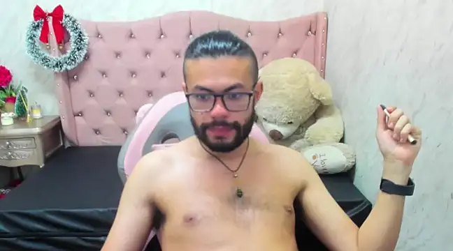 Snapshot of RodriWhite chatting on 01-08-25, 07:34 RodriWhite online show from 01-08-25, 07:34