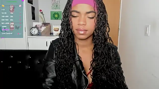 Snapshot of Marce_22 chatting on 12-15-24, 12:28 Marce 22 online show from 12-15-24, 12:28