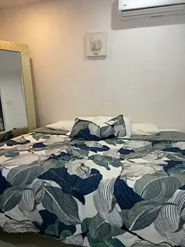 Snapshot of Belissa_miller chatting on 12-15-24, 04:15 Belissa miller online show from 12-15-24, 04:15